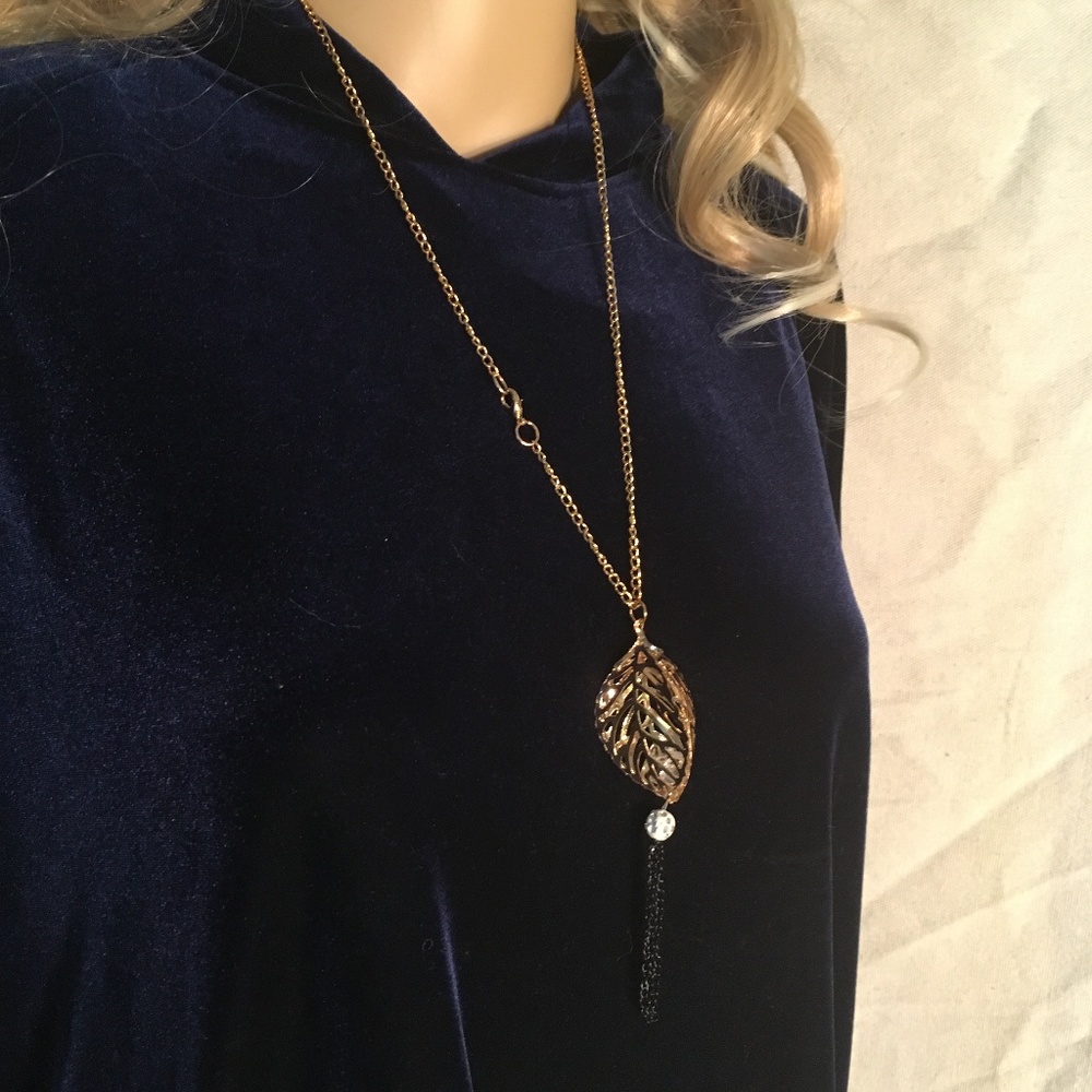 NWOT UNBRANDED GOLD/BLACK LEAF 24" NECKLACE - Picture 6 of 6